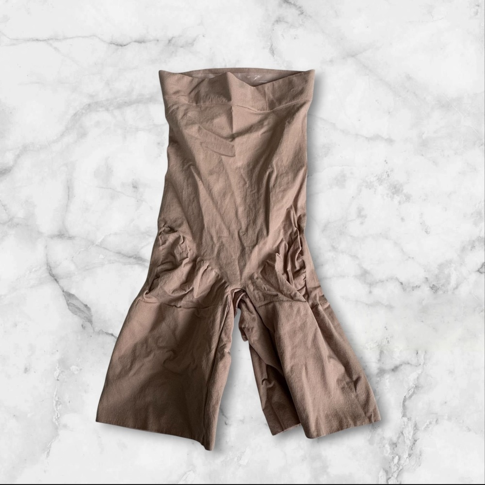 Skims Sheer Seamless Mid Thigh Short Sienna SH-SHO-2152 Womens Shapewear Medium